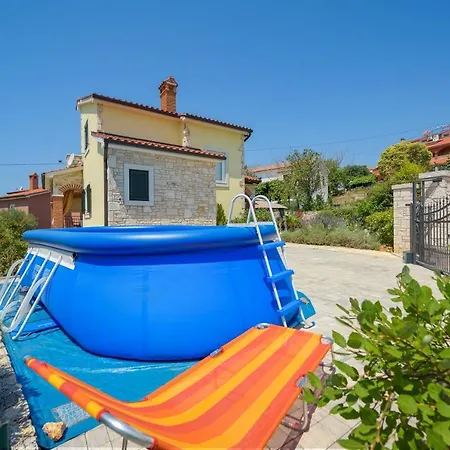 House Radmila * Kaštelir